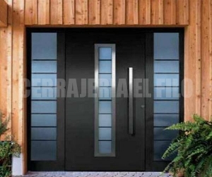 puerta de aluminio con cristales